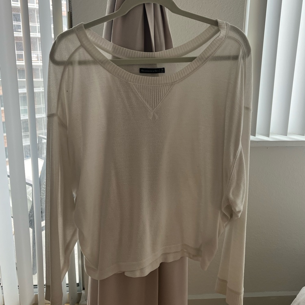 Abercrombie size M sweater